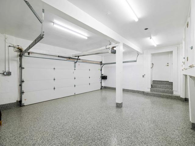 Building Photo - 7920 Avenida Alamar