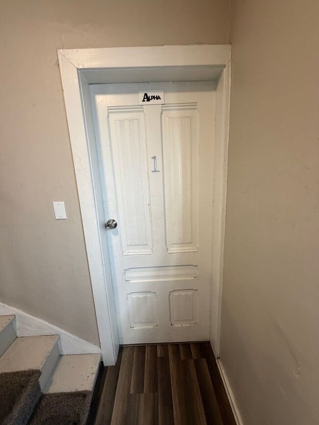 Building Photo - 527 Nevada St