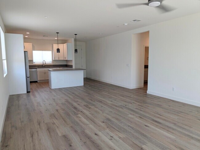 Building Photo - 30100 San Joaquin Dr