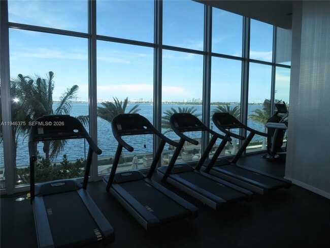 Building Photo - 2900 NE 7th Ave