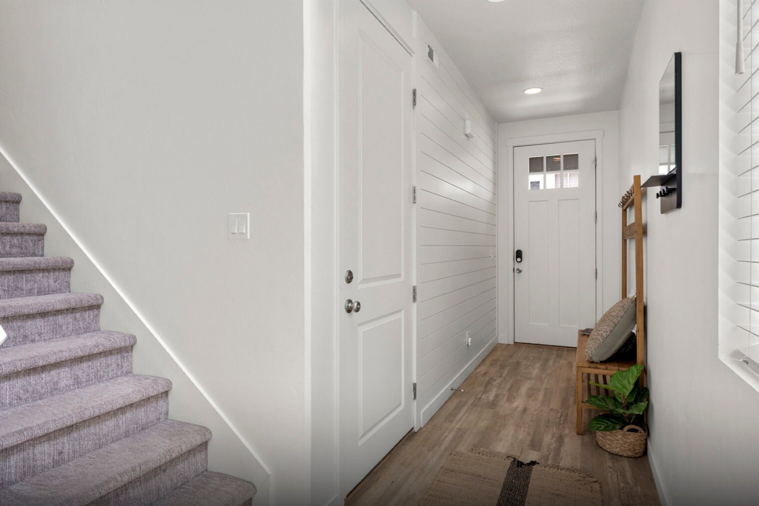 Building Photo - 569 Richland Vly St