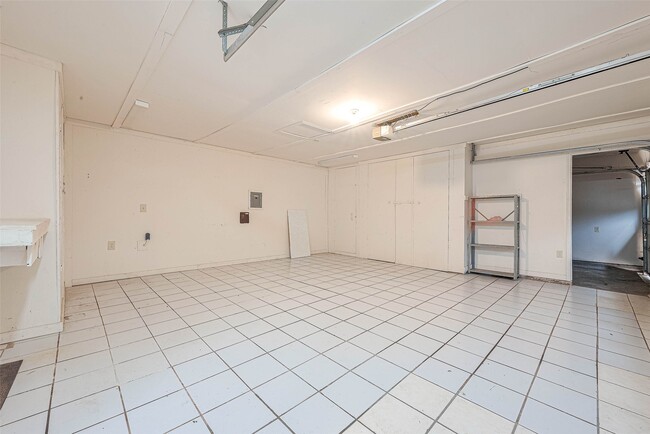 Building Photo - 8706 Tavistock Dr