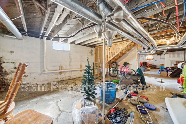 Building Photo - 2536 Adams Ave