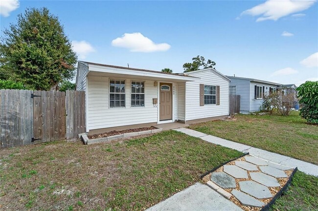 Building Photo - 4945 36th Ave N