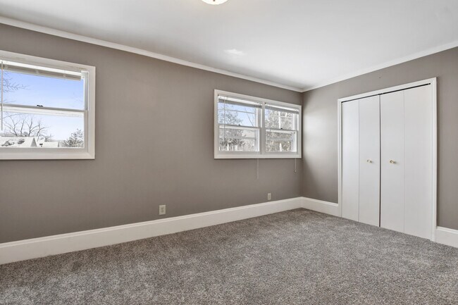 Building Photo - 117 N 1st St