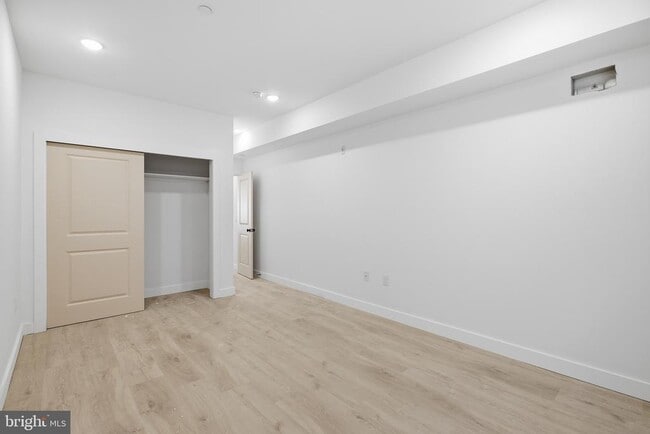 Building Photo - 2346 N 16th St