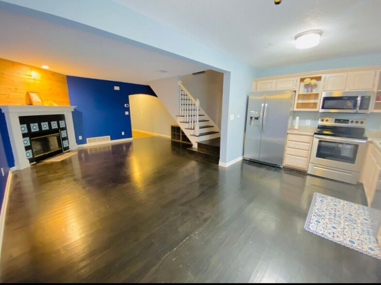 Building Photo - 5520 NW Moonlight Meadow Dr