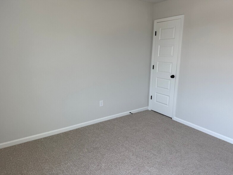 Building Photo - 1114Cooper Cooper Hawk Ln SW