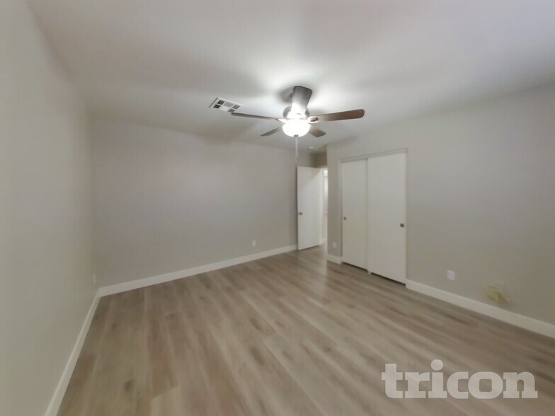 Building Photo - 1110 Edgestone Mark Ave