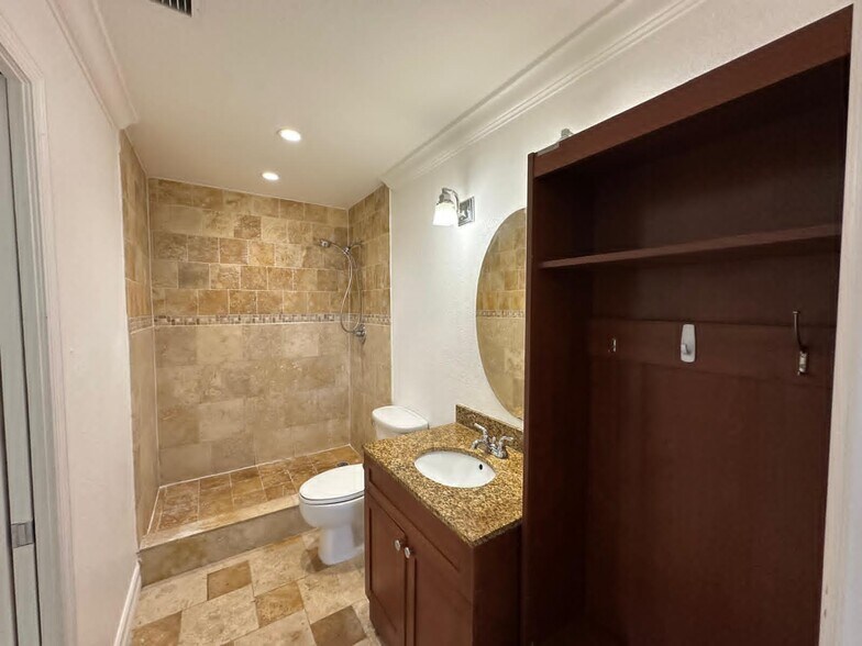 Building Photo - 1533 S Liberty Ave