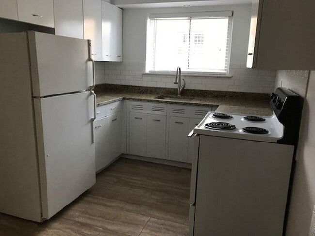 Building Photo - 1 bedroom in Evanston IL 60202