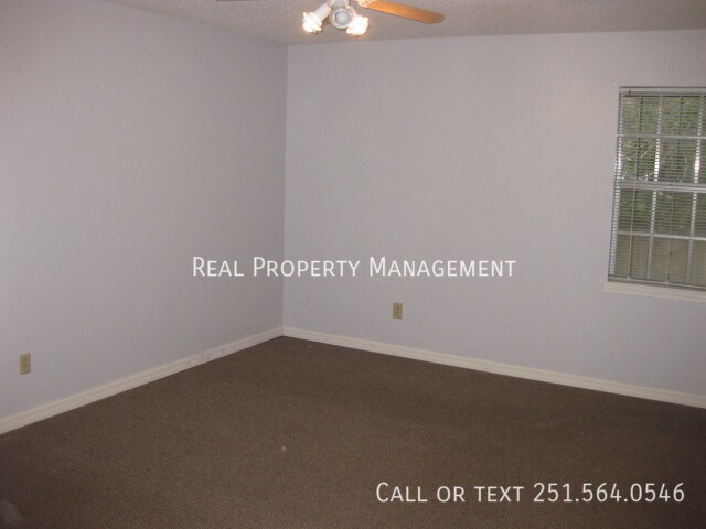 Building Photo - 1505 Deerwood Dr E