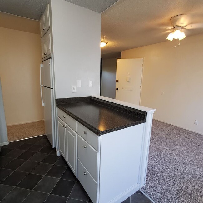Building Photo - Convenient Livermore 1bd/1ba Ground Floor Condo- Available in April