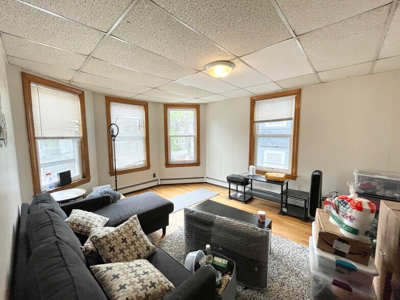 Building Photo - 5 Oswald St