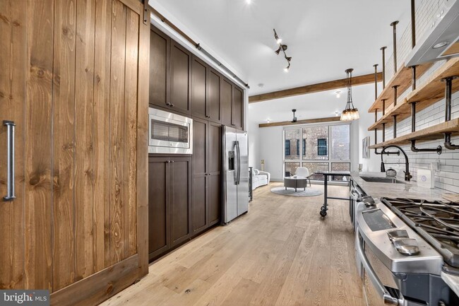 Building Photo - 774 Girard St NW