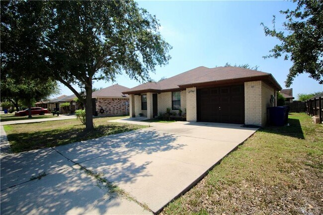 Building Photo - 5834 S 28th Ln