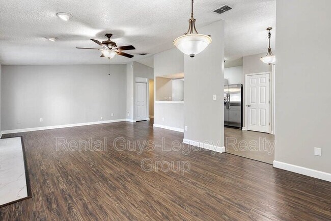 Building Photo - 10729 Squires Ct
