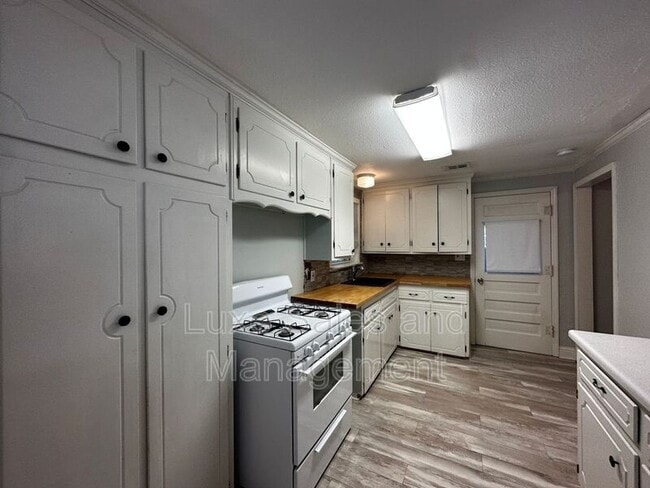 Building Photo - 3628 Firethorn Dr