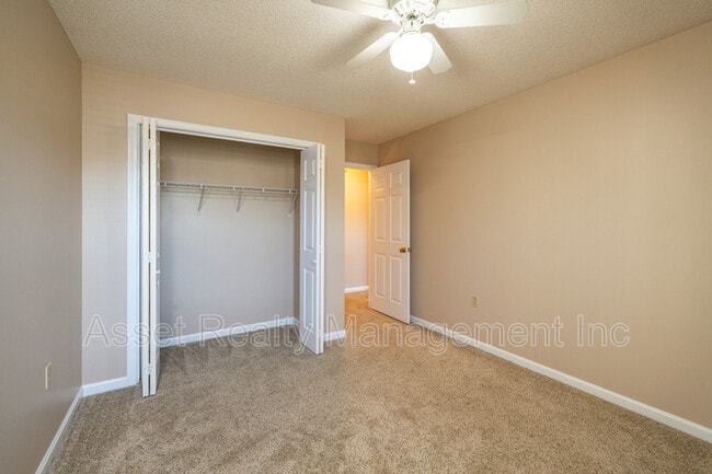 Building Photo - 722 Chapelwood Cir