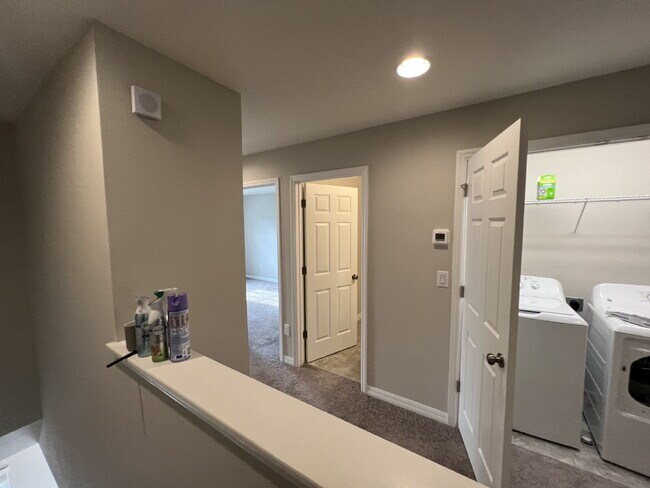 Building Photo - 7016 Grand Elm Dr