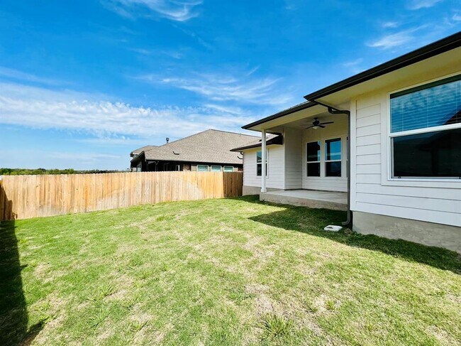 Building Photo - 12203 Perritos Pl