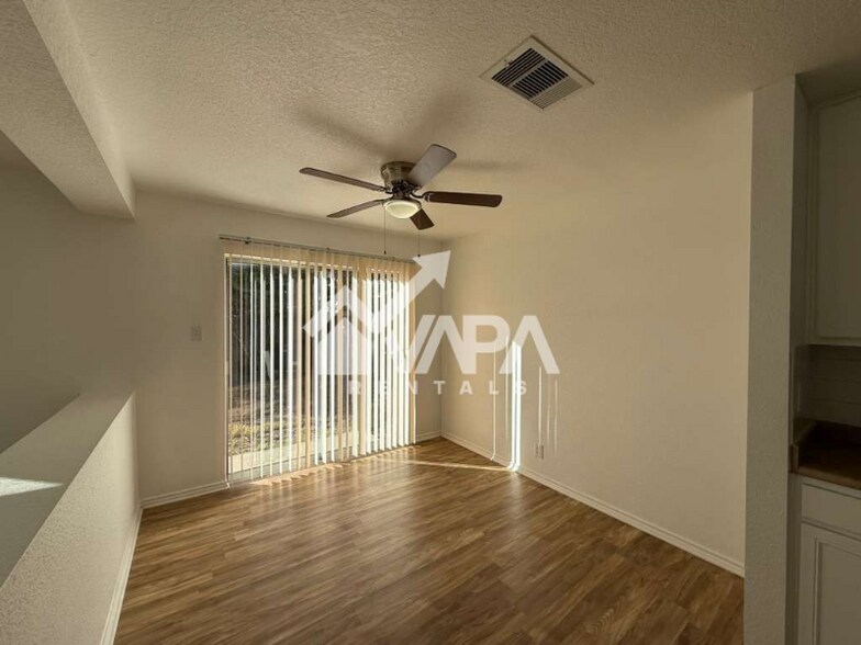 Building Photo - 9902 Hawksbill Peak