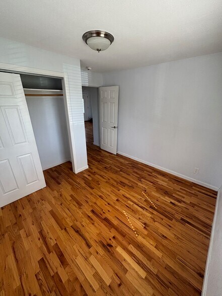 Building Photo - 740 Hazel Ct