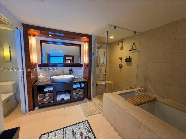 Building Photo - 6801 Collins Ave