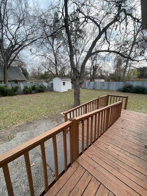 Building Photo - 1105 1/2 Tillery St