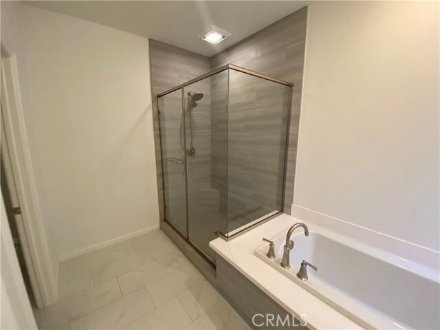Building Photo - 122 Crescent Moon