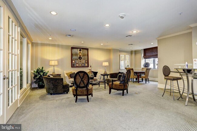 Building Photo - 1111 25th St NW