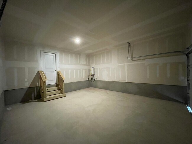 Building Photo - Single family home for rent