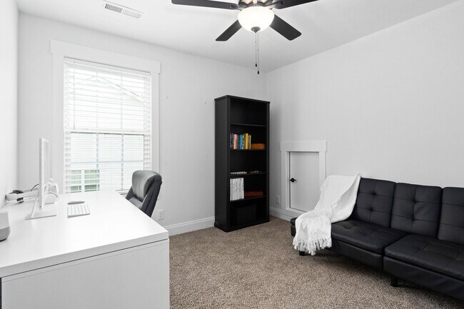 Building Photo - 281 Turkey Xing Ct