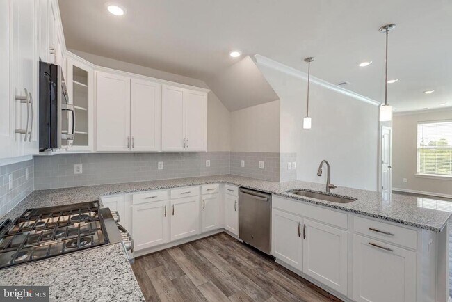 Building Photo - 43357 Radford Divide Ter