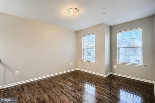 Building Photo - 601 Long Wall Dr