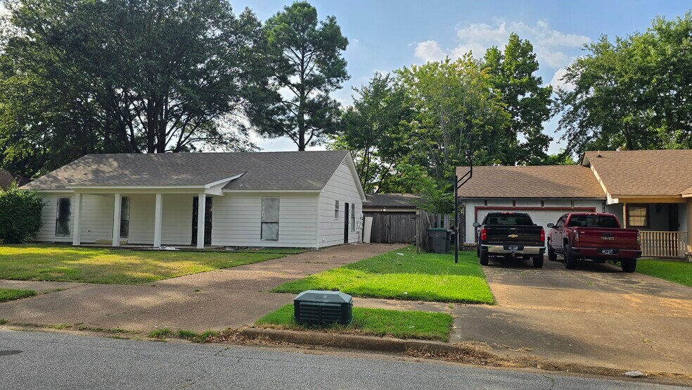 Building Photo - 3967 Silverleaf Rd