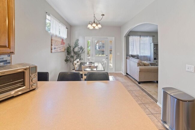 Building Photo - 603 Brookline Loop