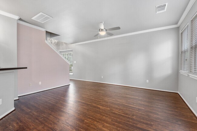 Building Photo - 19 Musk Rose Ct