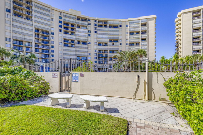 Building Photo - 100 Ocean Trail Way