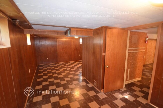 Building Photo - 4240 6th St NE