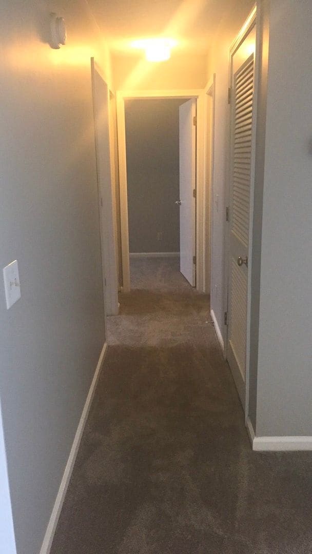 Building Photo - Great Two Bedroom Condo Available - 1010-5 Blueridge Dr.