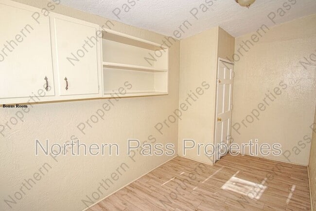 Building Photo - 1419 Wyoming Ave