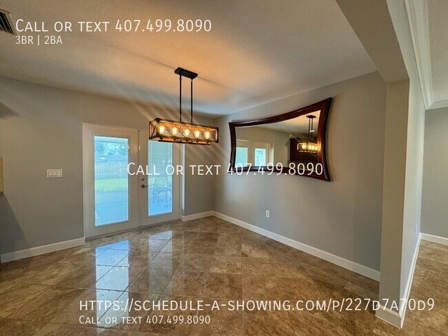 Building Photo - 510 Oak Lane | $2595 | 3 Bed 2 Bath