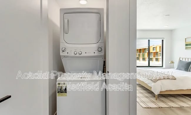 Building Photo - 4186 S Main St