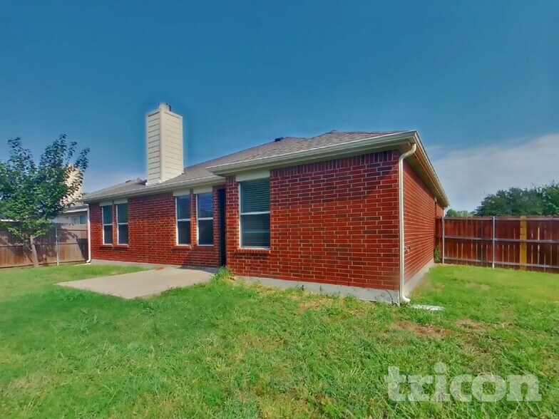 Building Photo - 2000 Natchez Dr