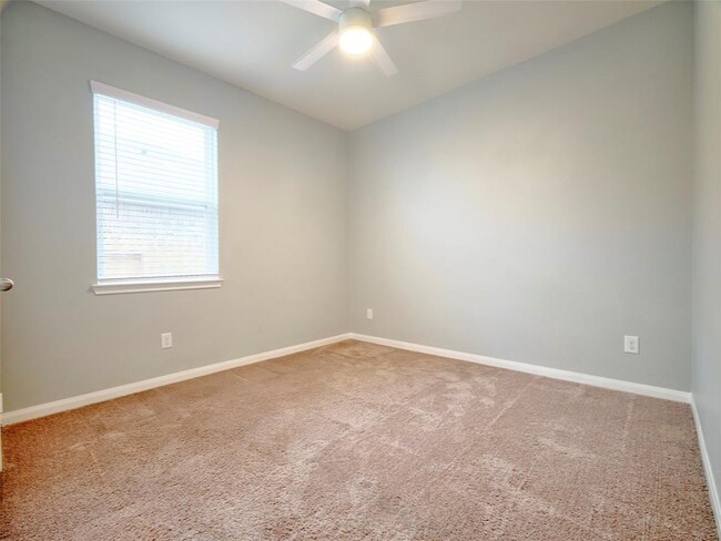 Building Photo - 8019 Vacek Meadows Loop