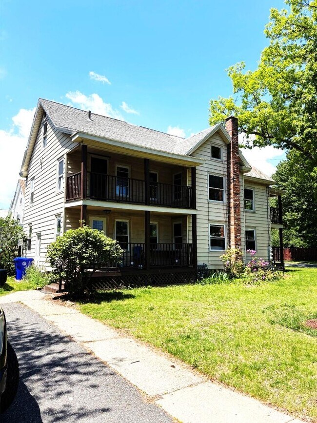 Building Photo - 40 Allen St