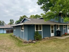 Building Photo - Updated 2 bedroom ranch in north Loveland!...