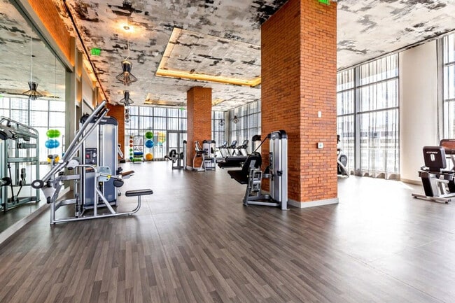 Building Photo - 4010 S Ocean Dr