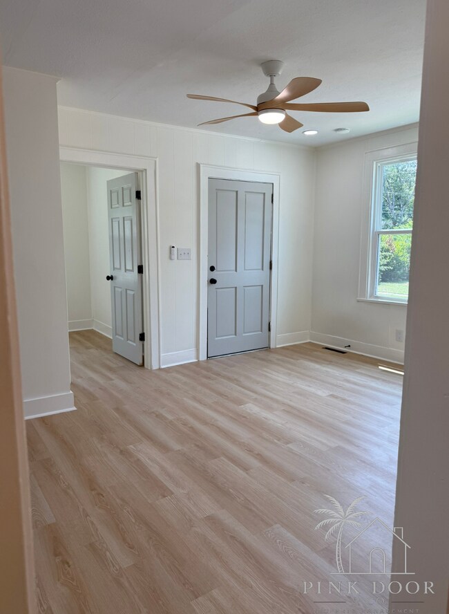 Building Photo - 2611 Ranger Dr